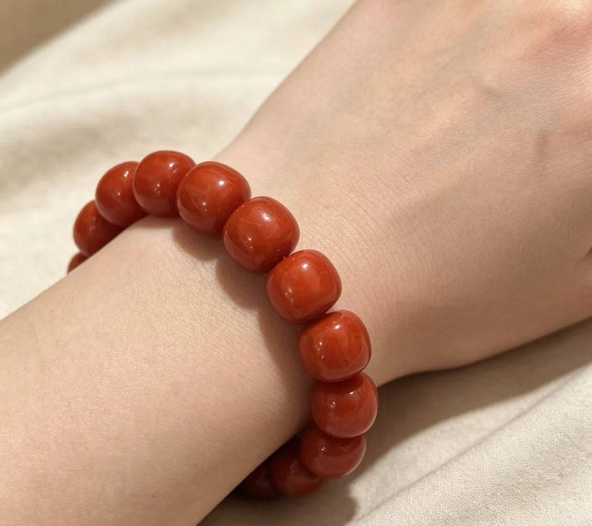 Red Agate – A Traditional Stone of Warmth, Protection & Calm